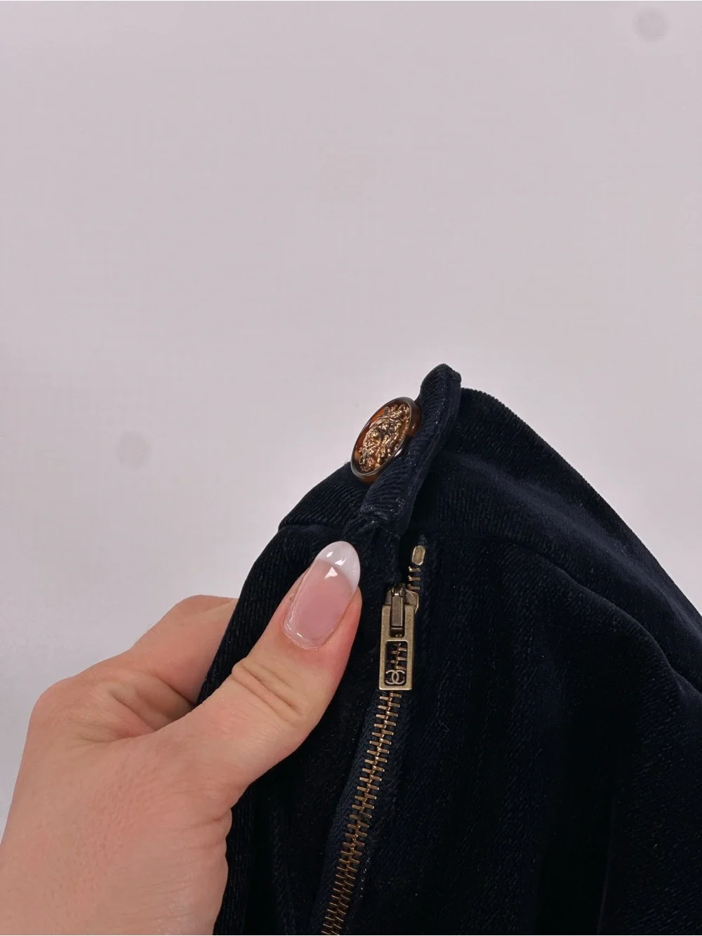 Chanel 17A CC Lion Button Straight Leg Velvet Pants Navy Blue FR 46
